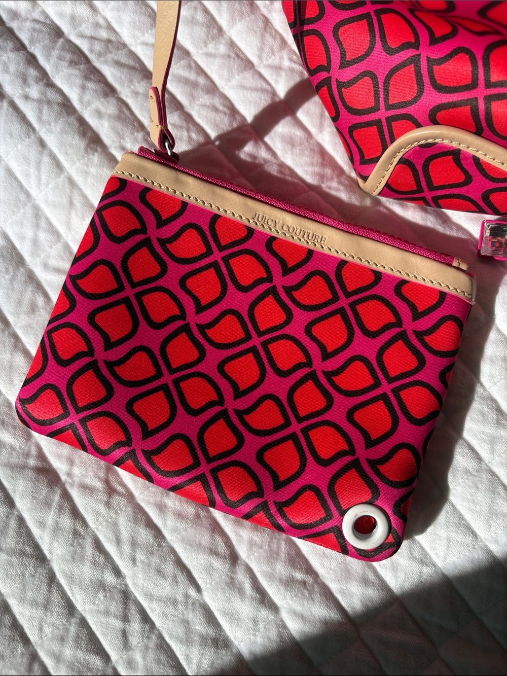 Juicy Couture Pink and Orange Large Geometric Tote with Cowhide Leather Trim - Picture 10 of 16